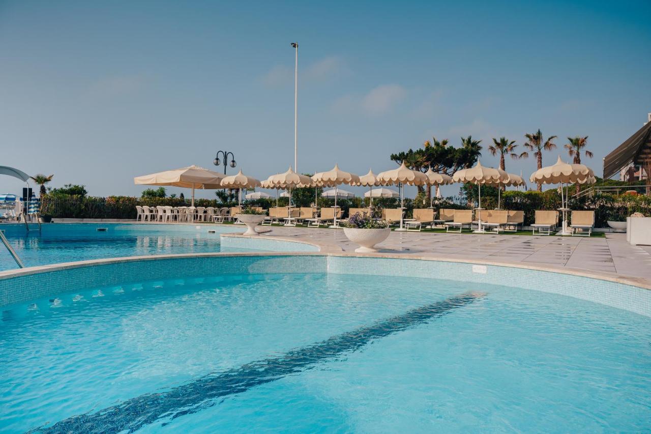Hotel Galassia Lido di Jesolo Esterno foto