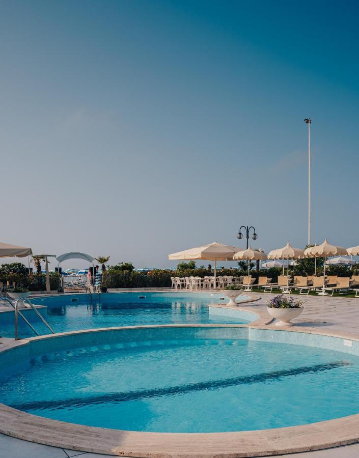 Hotel Galassia Lido di Jesolo Esterno foto