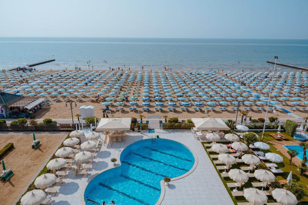 Hotel Galassia Lido di Jesolo Esterno foto